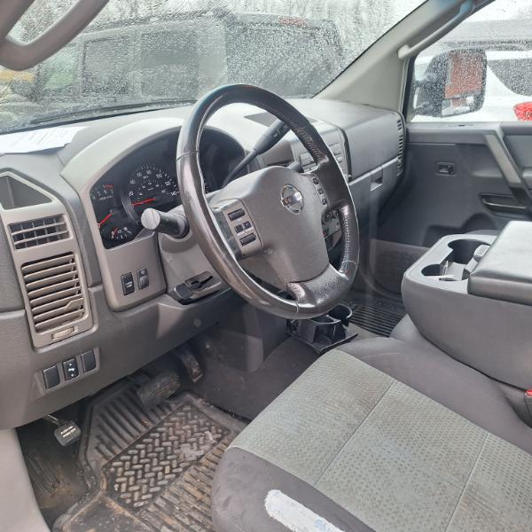 Nissan Titan XE King Cab 2WD 2004