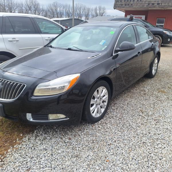Buick Regal Base 2012