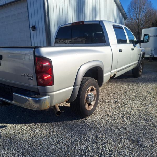 Dodge Ram 1500 Laramie Mega Cab 4WD 2008