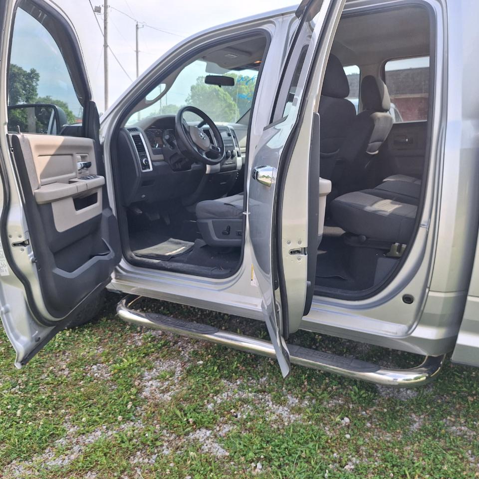 Dodge Ram 1500 SLT Quad Cab 2WD 2009