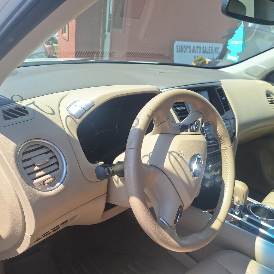 Nissan Pathfinder S 4WD 2014