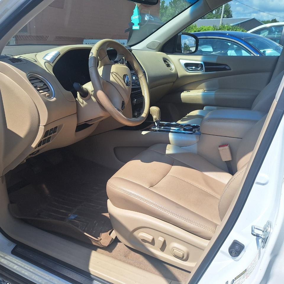 Nissan Pathfinder S 4WD 2014