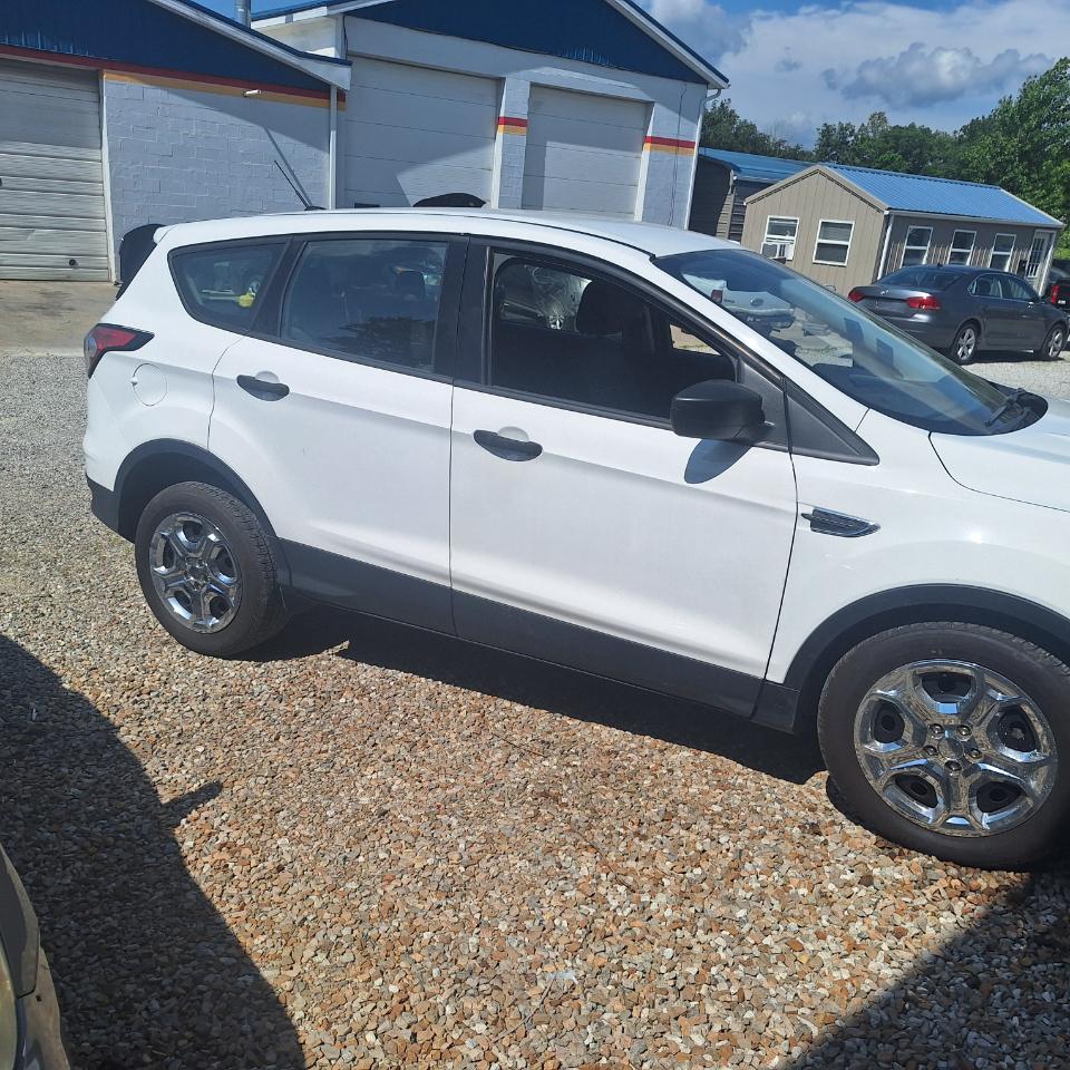 Ford Escape S FWD 2018
