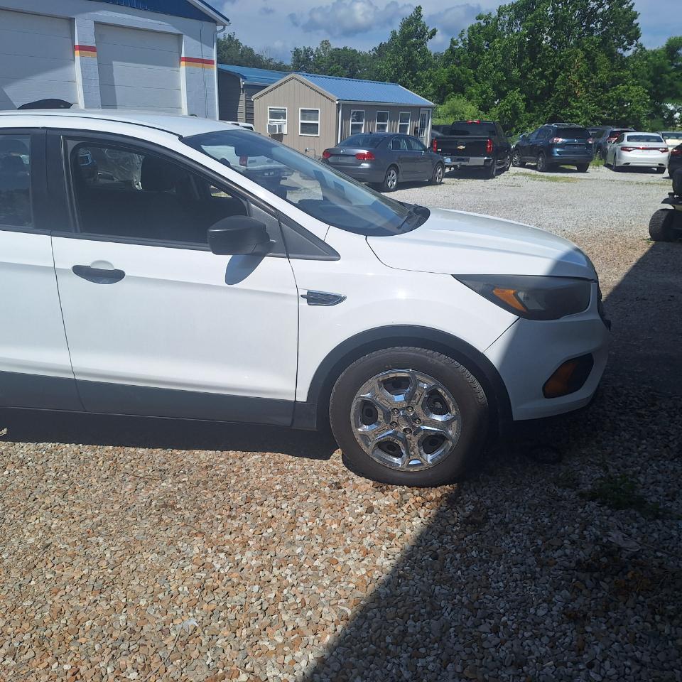 Ford Escape S FWD 2018