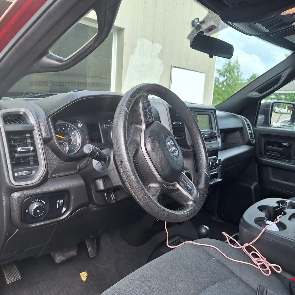 RAM 2500 Tradesman Crew Cab SWB 4WD 2022