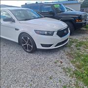 2016 Ford Taurus 