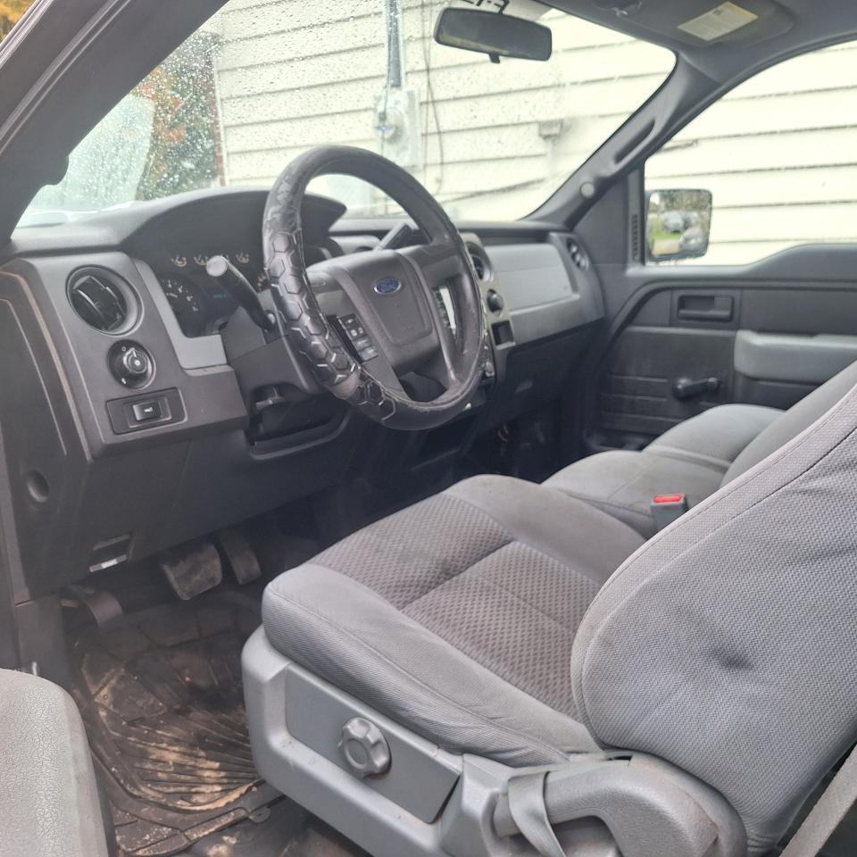 Ford F-150 XLT 8-ft. Bed 4WD 2012