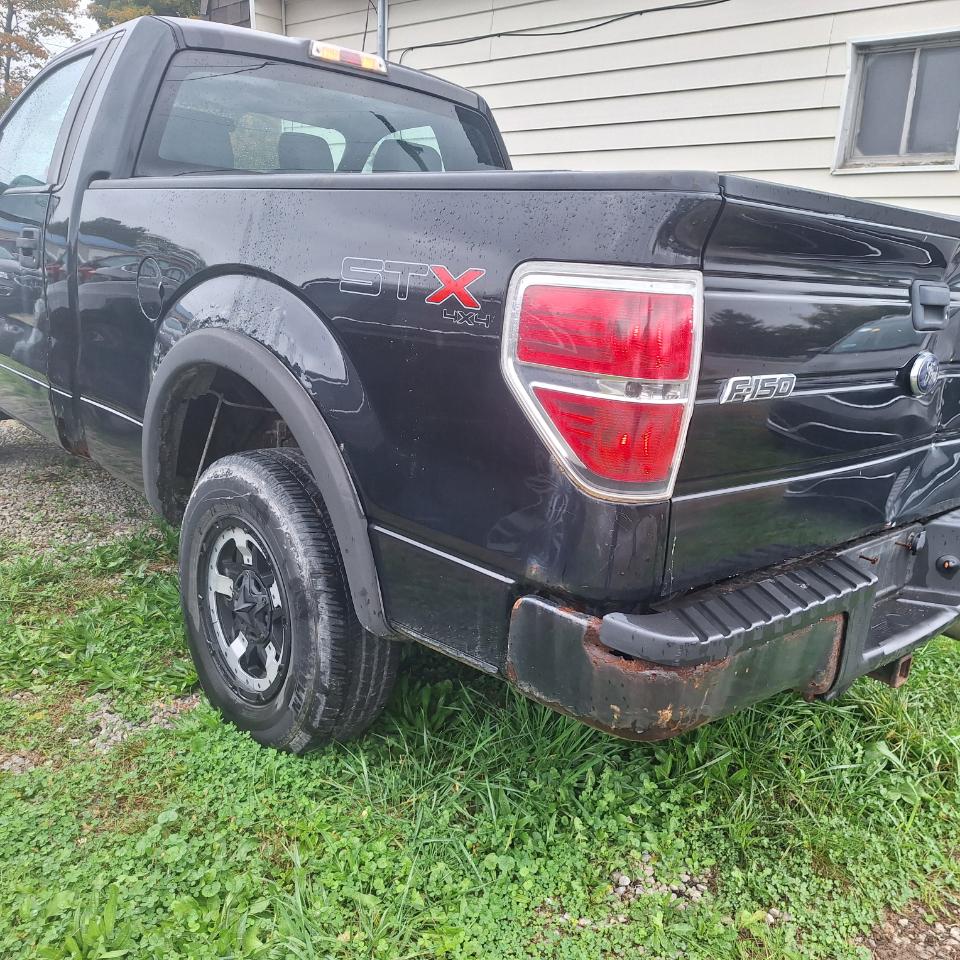 Ford F-150 XLT 8-ft. Bed 4WD 2012