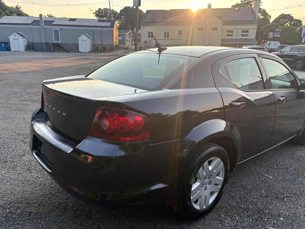 2014 Dodge Avenger SE - Photo 5