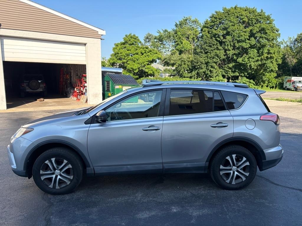 Toyota RAV4 AWD 4dr LE (Natl) 2016