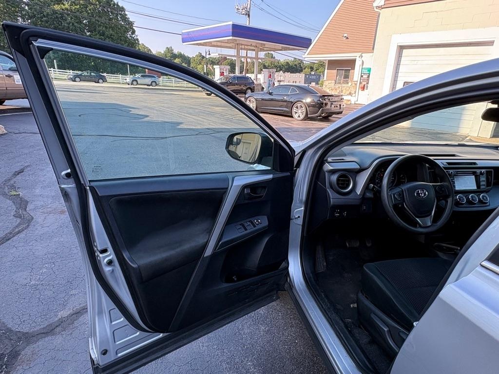 Toyota RAV4 AWD 4dr LE (Natl) 2016