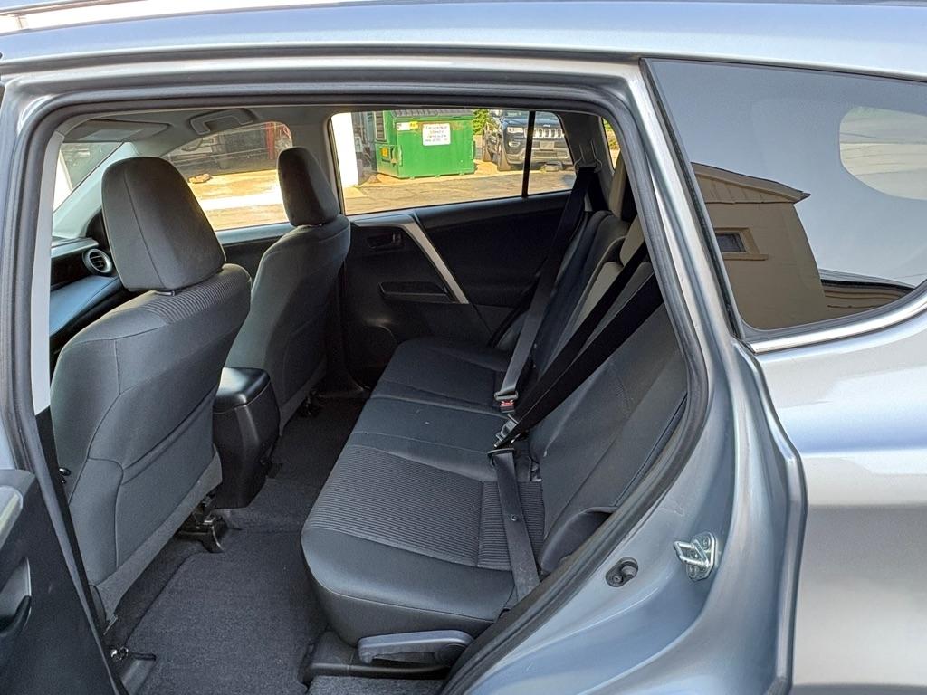Toyota RAV4 AWD 4dr LE (Natl) 2016