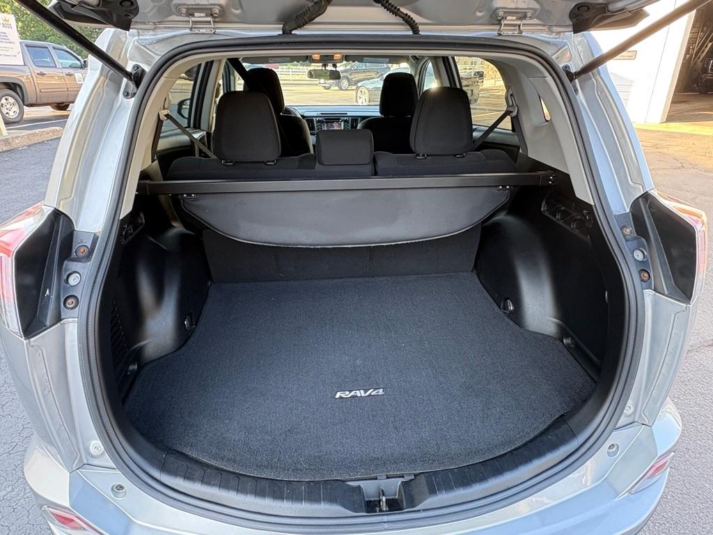 Toyota RAV4 AWD 4dr LE (Natl) 2016