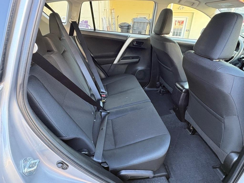 Toyota RAV4 AWD 4dr LE (Natl) 2016