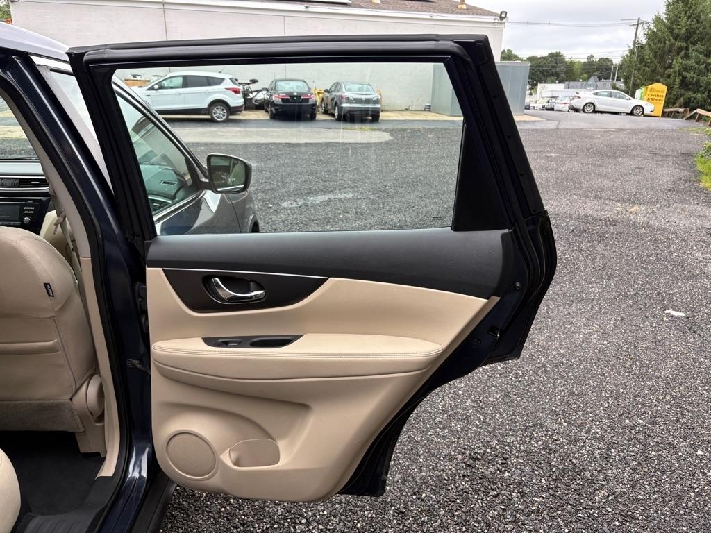 Nissan Rogue AWD 4dr S 2016