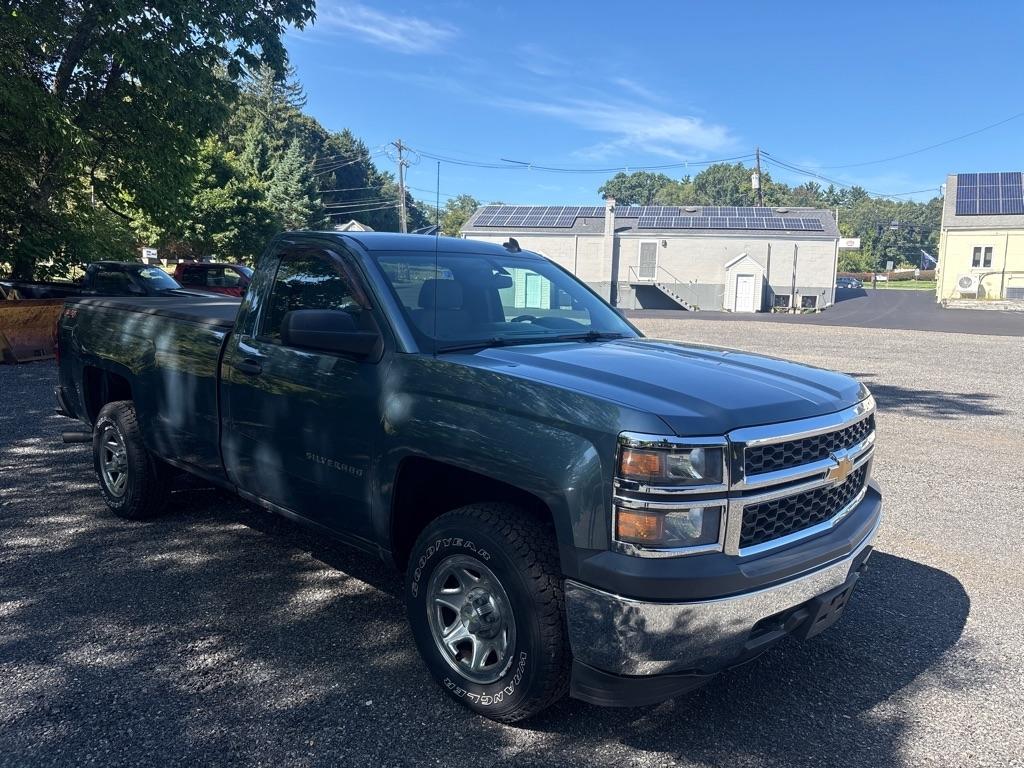 Chevrolet Silverado 1500 4WD Reg Cab 133.0" Work Truck w/2WT 2014