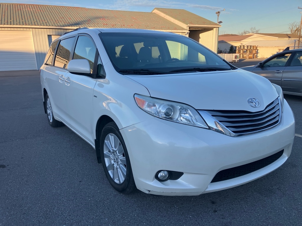 2017 Toyota Sienna XLE Premium