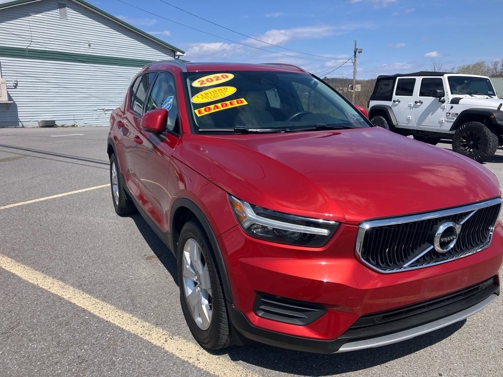 2020 Volvo XC40 T5 MOMENTUM