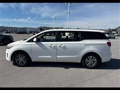2016 Kia Sedona 