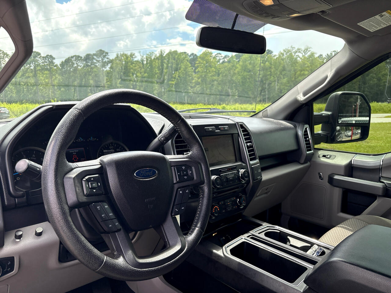 Ford F-150 4WD SuperCrew 139" XLT 2015