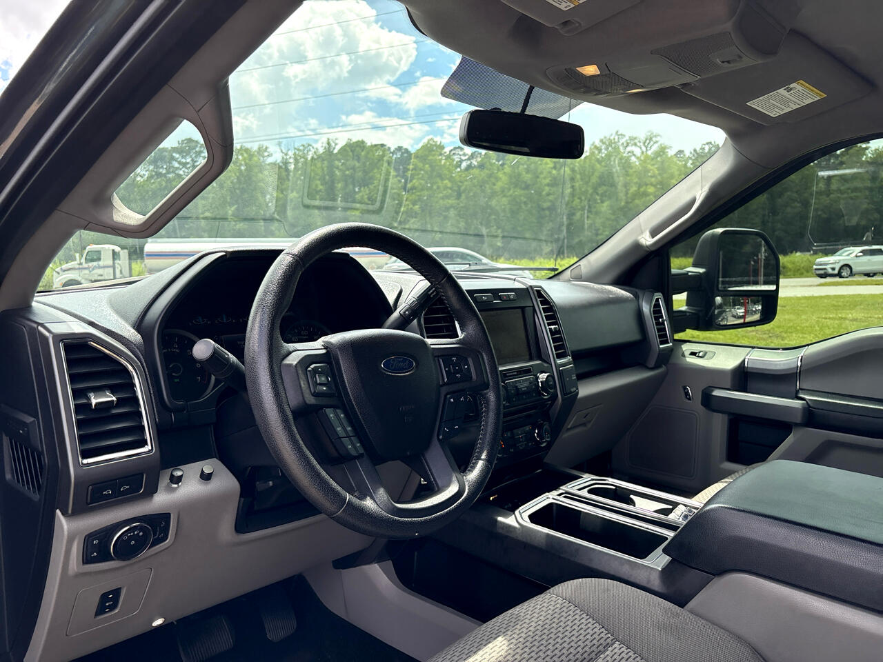 Ford F-150 4WD SuperCrew 139" XLT 2015