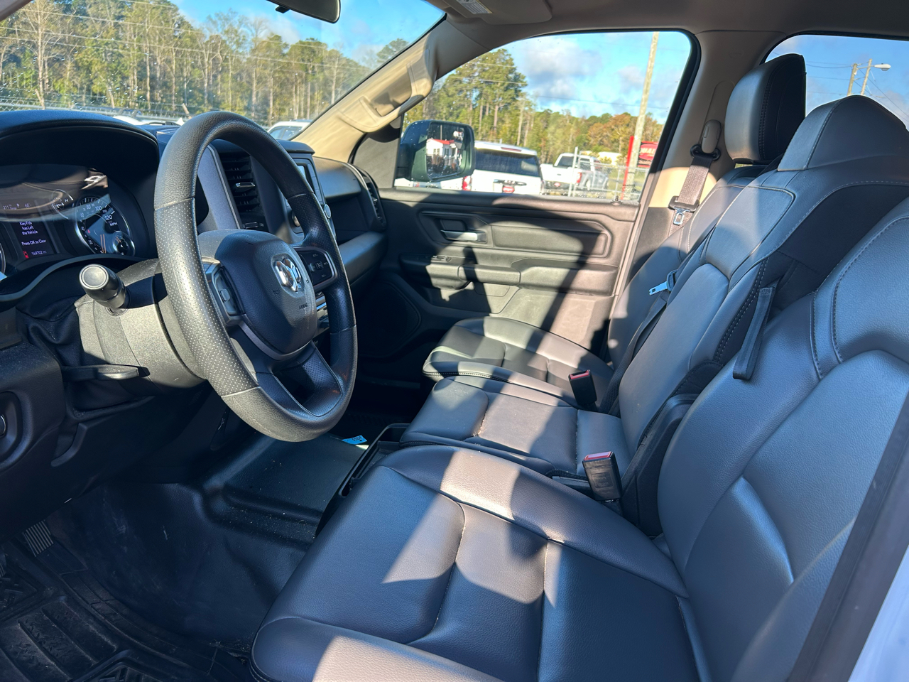 RAM 1500 Tradesman Quad Cab 4WD 2020