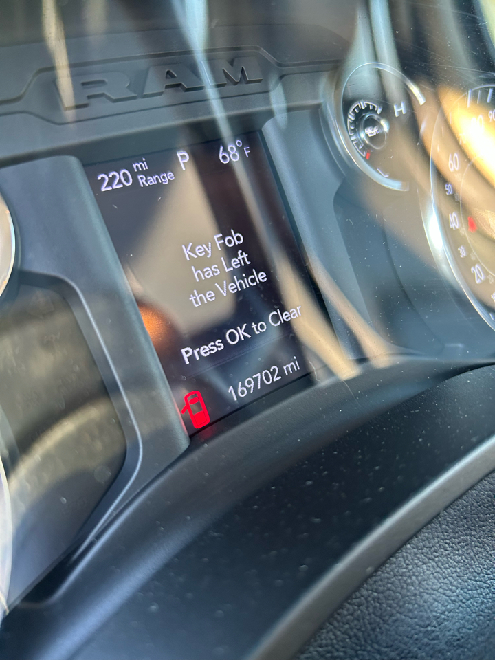 RAM 1500 Tradesman Quad Cab 4WD 2020