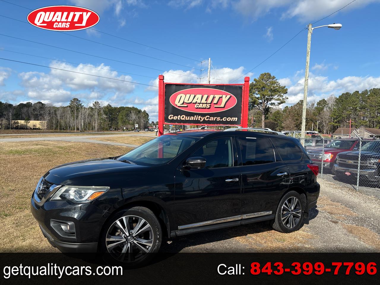 2018 Nissan Pathfinder Platinum's photo