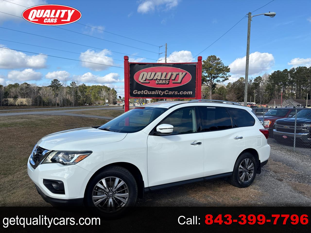 2019 Nissan Pathfinder S's photo