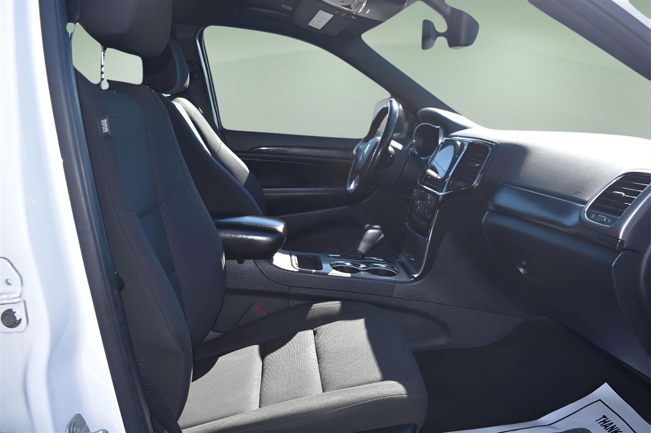 Jeep Grand Cherokee Laredo 4WD 2020 Jeep Grand Cherokee Laredo 4WD 2020