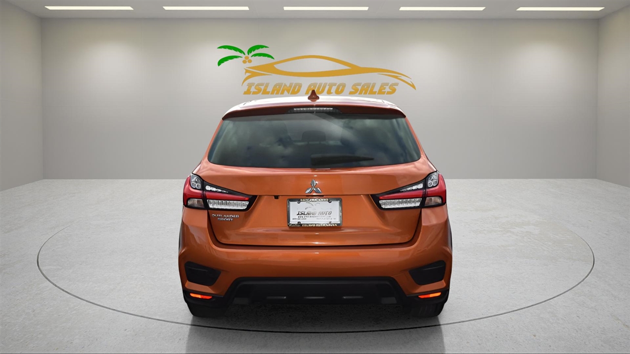 Mitsubishi Outlander Sport 2.0 ES CVT 2022 Mitsubishi Outlander Sport 2.0 ES CVT 2022