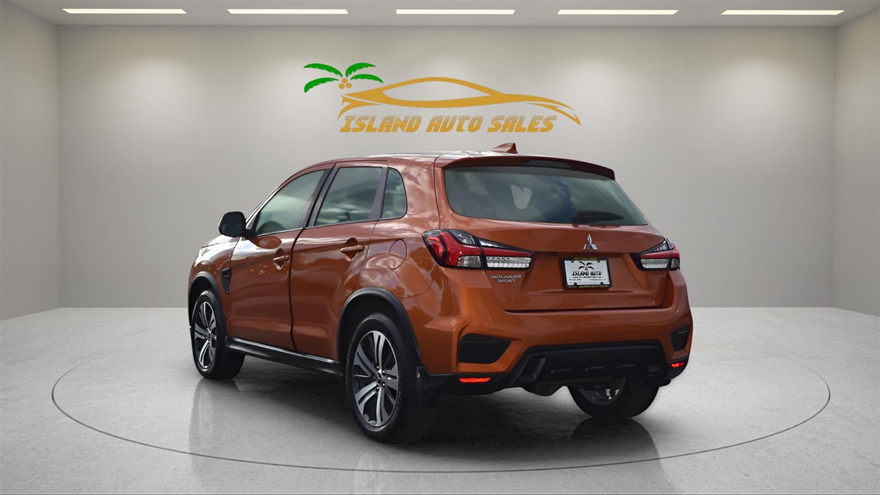 Mitsubishi Outlander Sport 2.0 ES CVT 2022 Mitsubishi Outlander Sport 2.0 ES CVT 2022