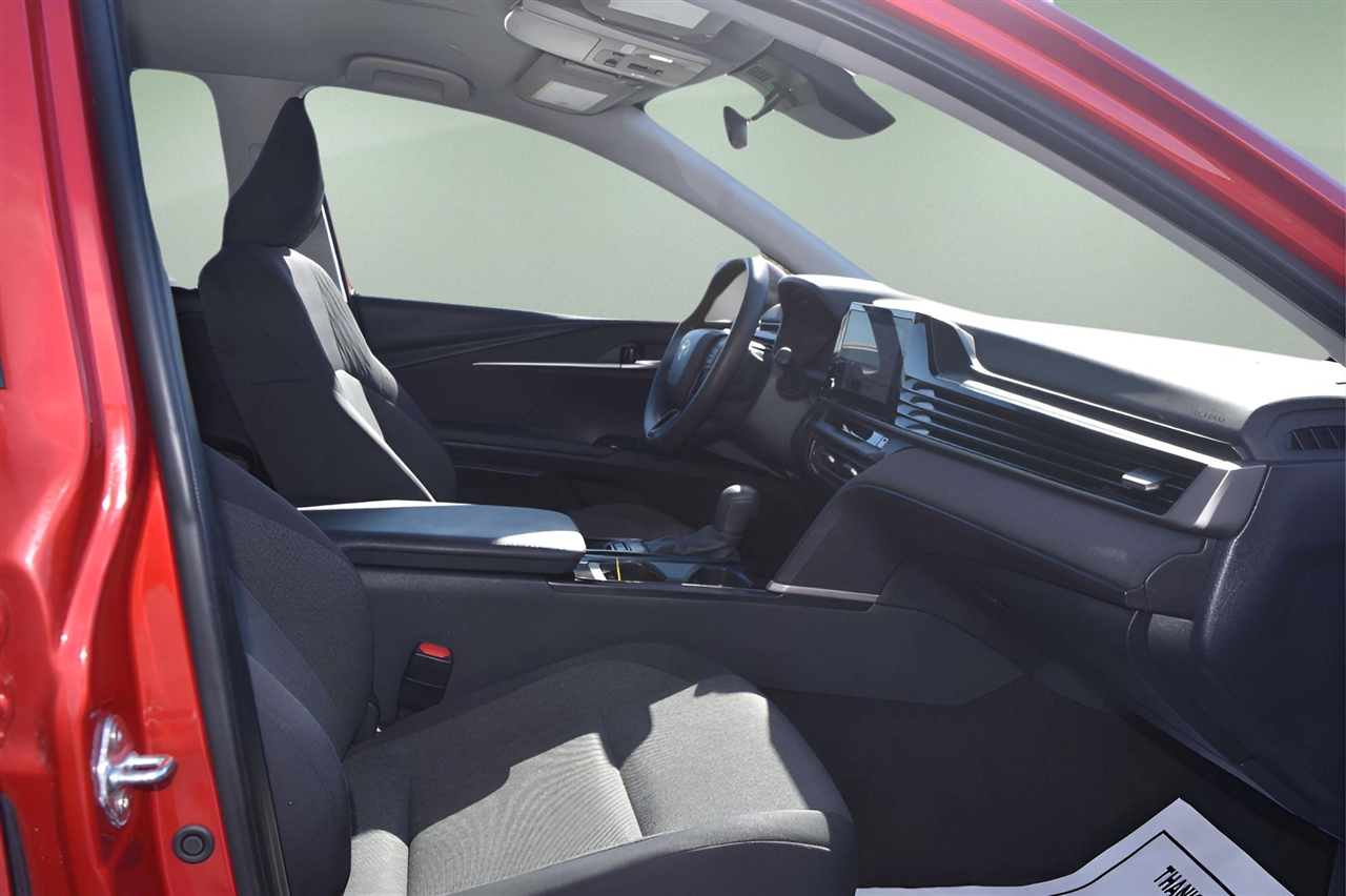 Toyota Camry Hybrid XLE 2025 Toyota Camry Hybrid XLE 2025