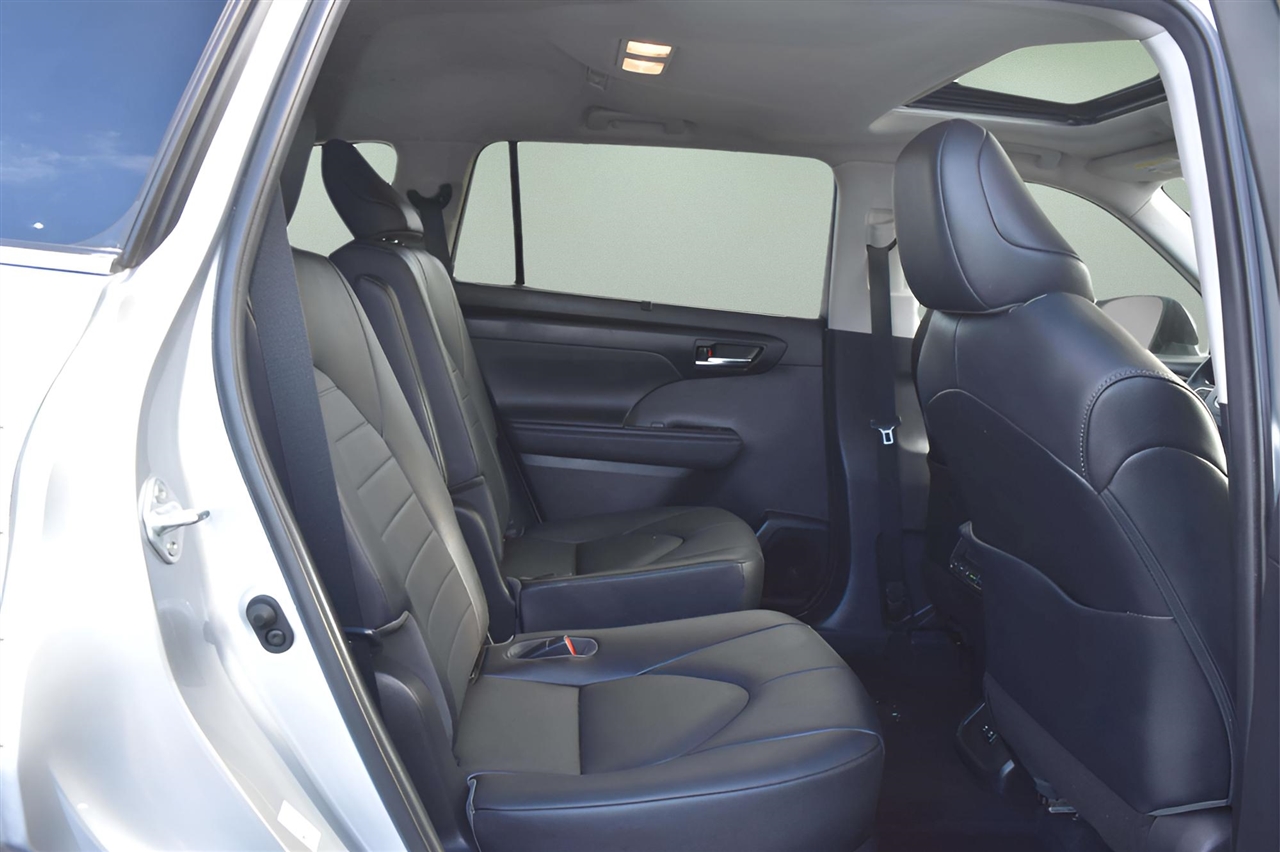 Toyota Highlander XLE AWD V6 2020