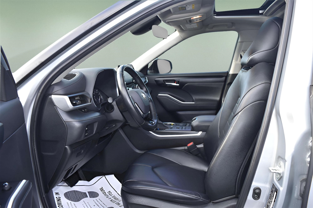 Toyota Highlander XLE AWD V6 2020