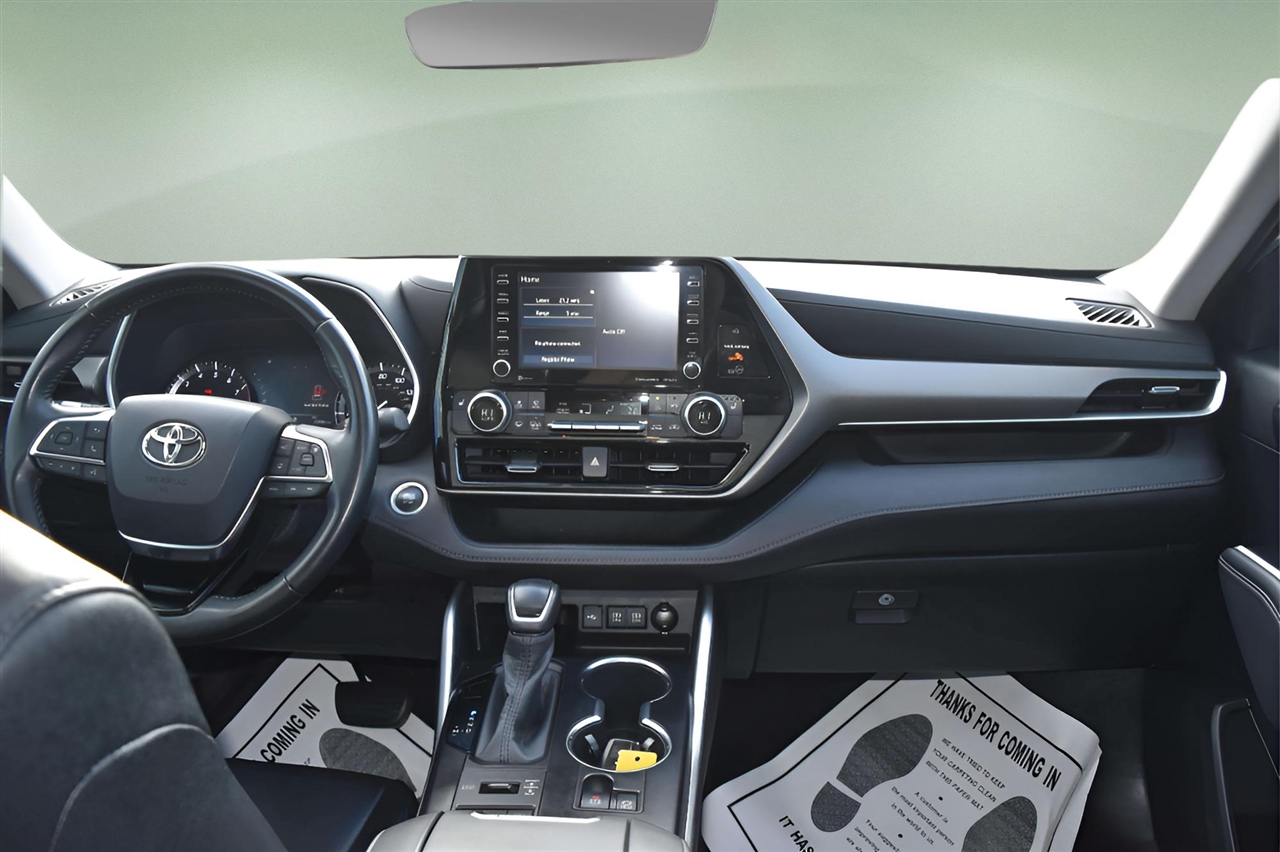 Toyota Highlander XLE AWD V6 2020