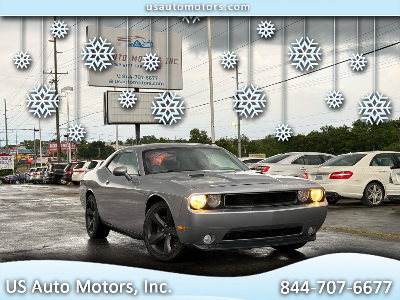 2014 Dodge Challenger SXT's photo