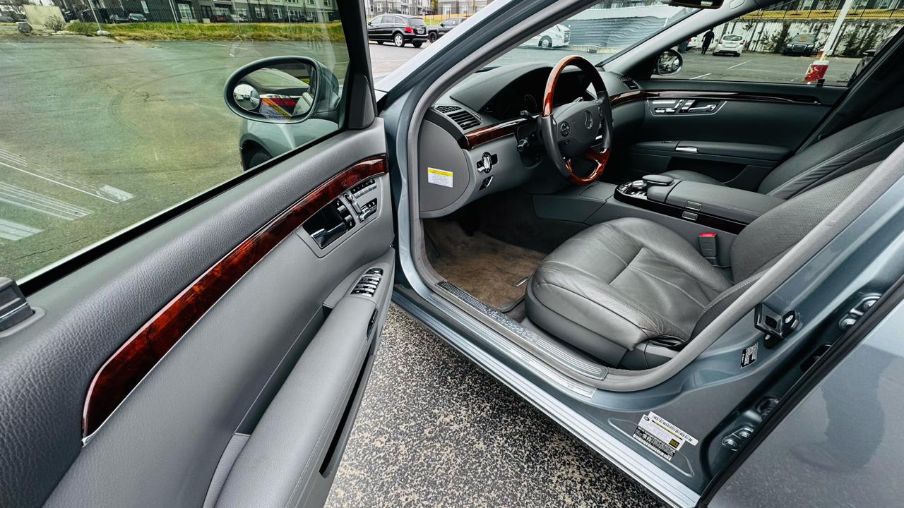 Mercedes-Benz S-Class S550 2008