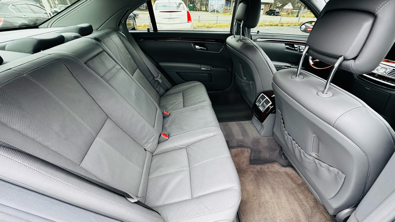 Mercedes-Benz S-Class S550 2008