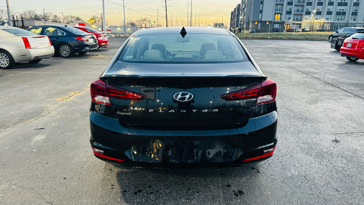 Hyundai Elantra Limited 2019