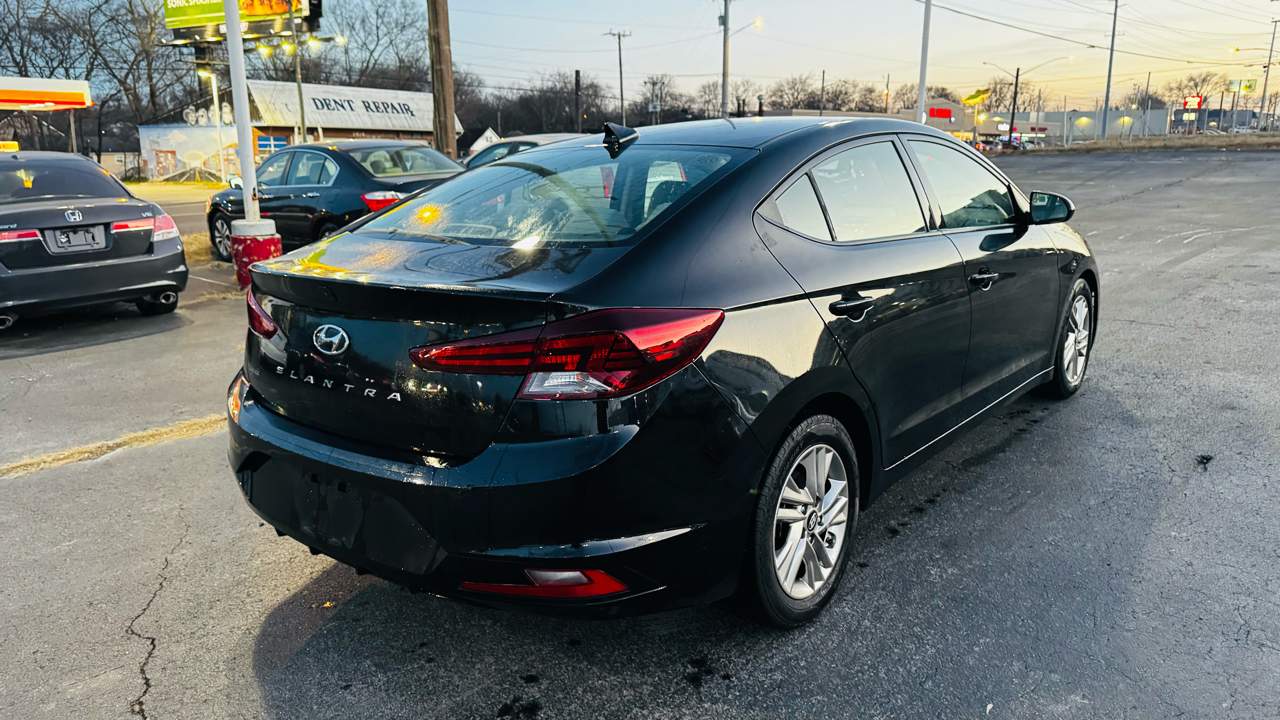 Hyundai Elantra Limited 2019