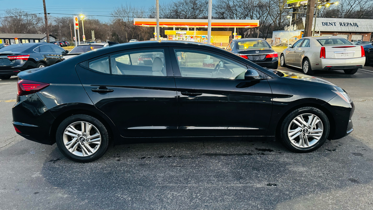 Hyundai Elantra Limited 2019