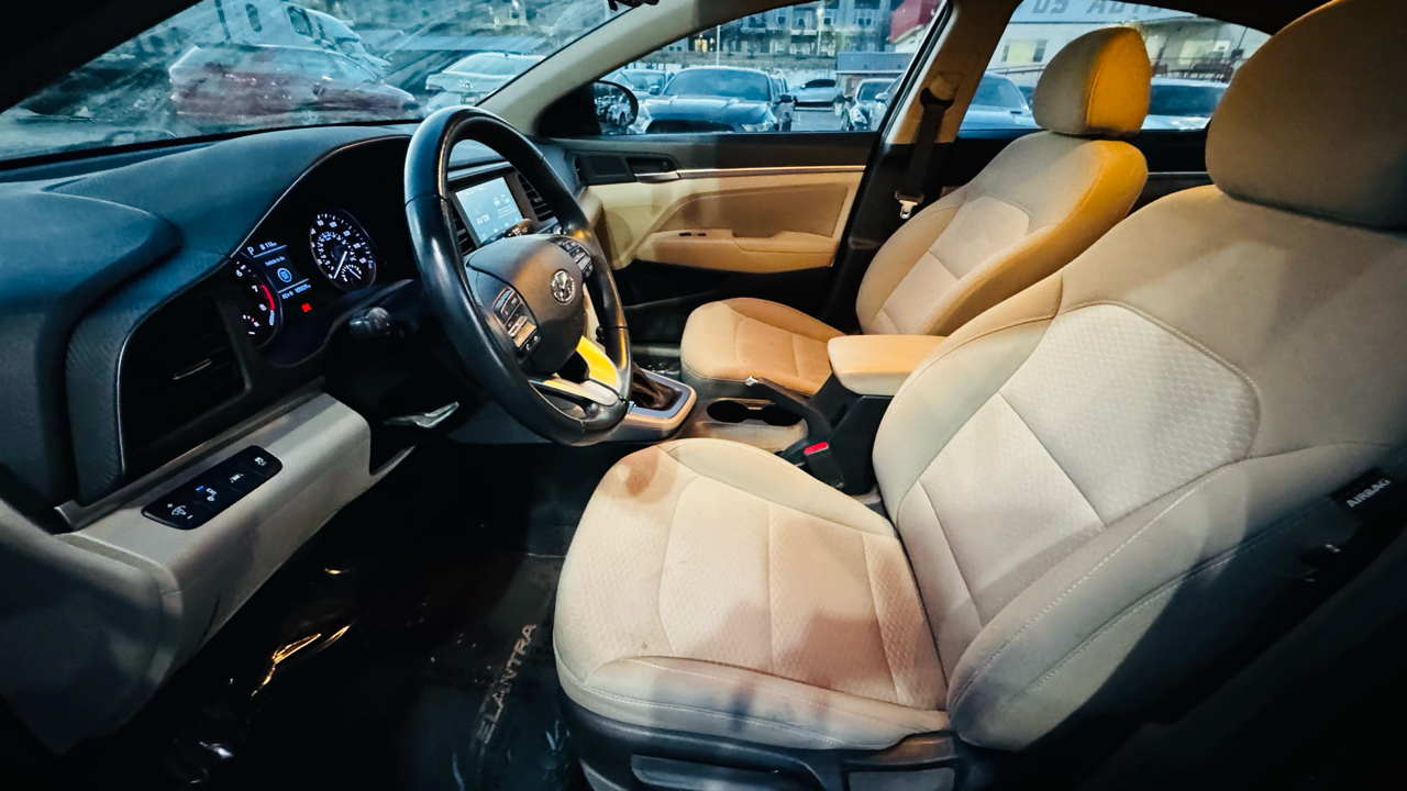 Hyundai Elantra Limited 2019