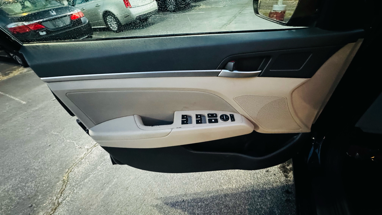 Hyundai Elantra Limited 2019