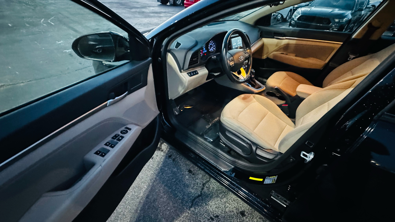 Hyundai Elantra Limited 2019