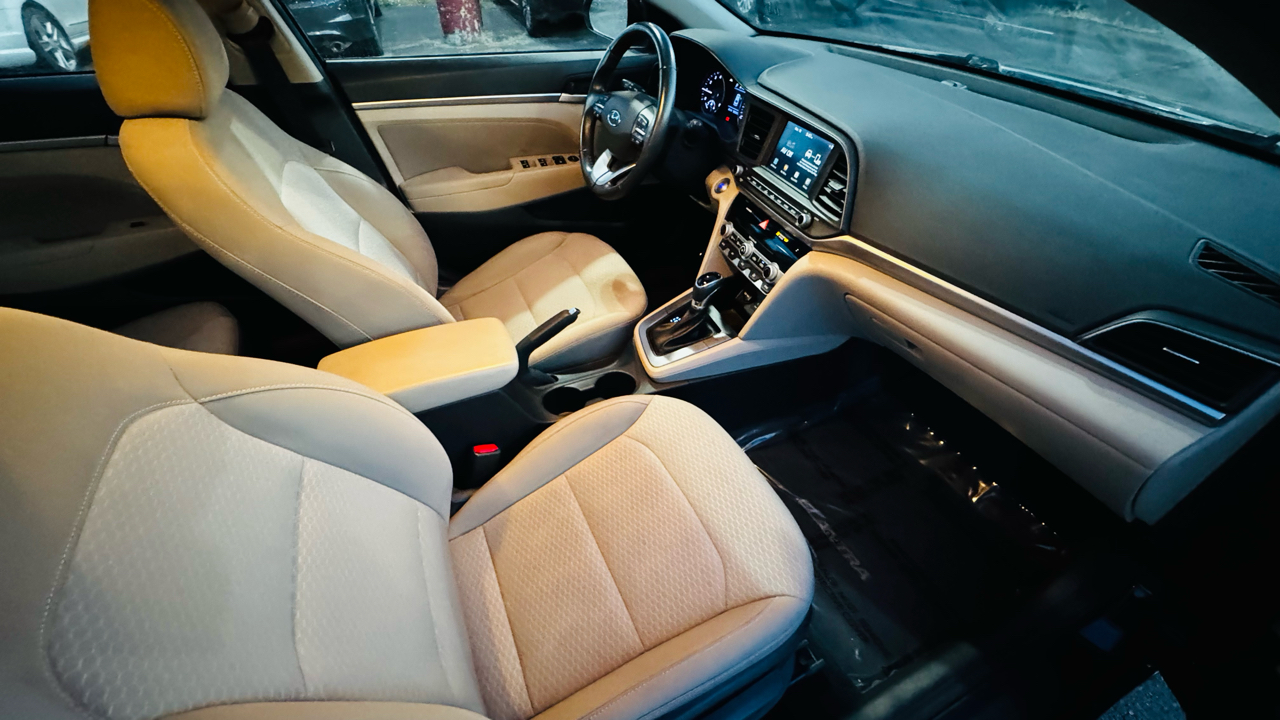 Hyundai Elantra Limited 2019