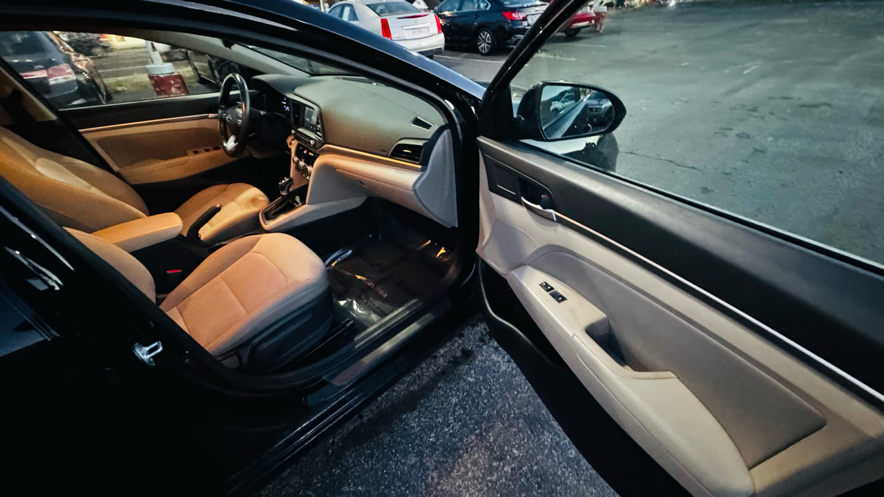 Hyundai Elantra Limited 2019