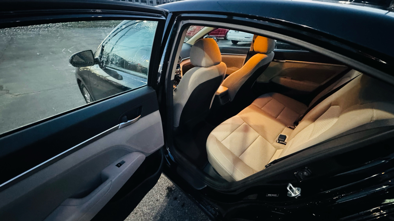 Hyundai Elantra Limited 2019