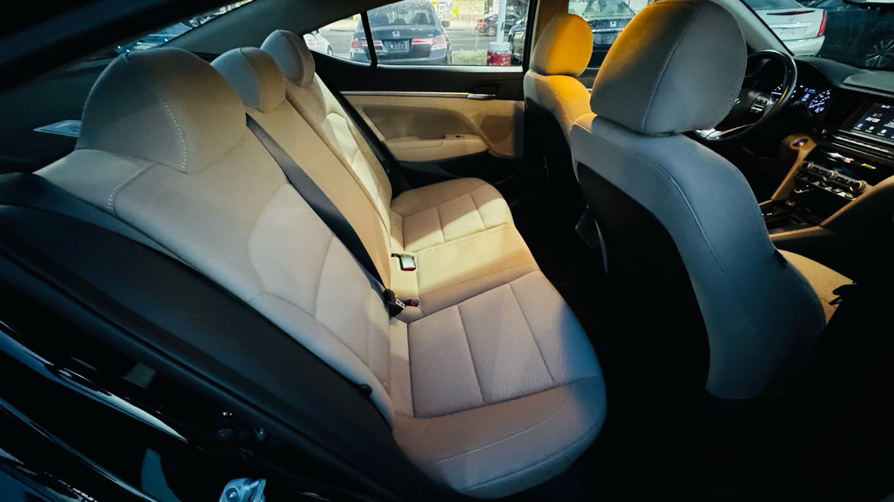 Hyundai Elantra Limited 2019