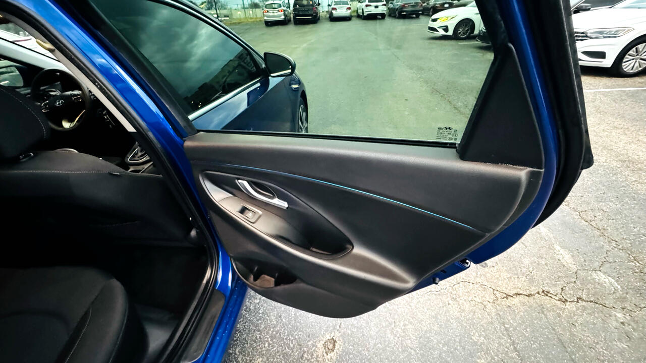 Hyundai Elantra GT Base 6A 2019